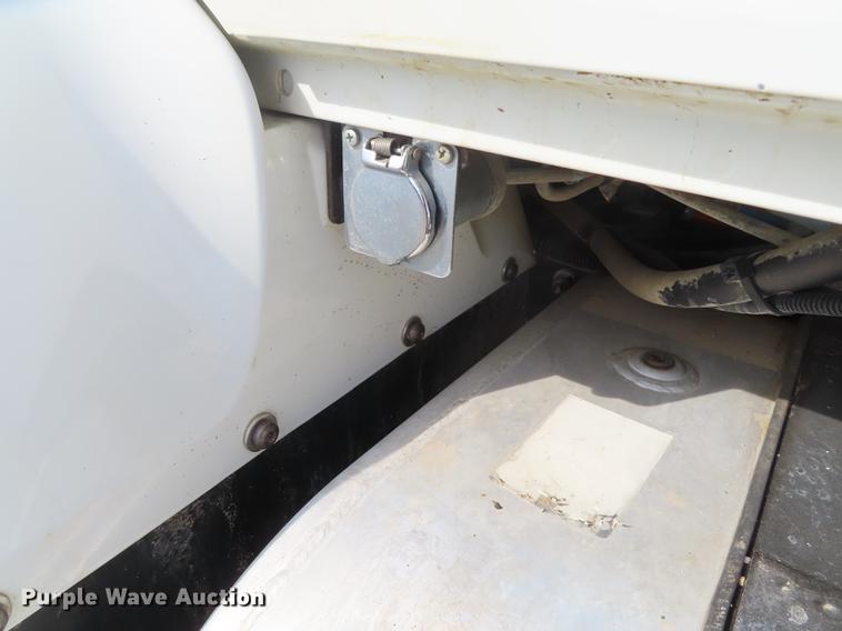 image for item L1482 2009 International 7400 digger derrick truck