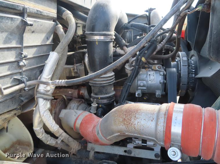 image for item L1482 2009 International 7400 digger derrick truck