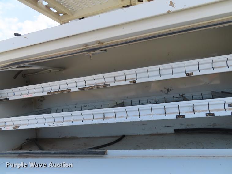 image for item L1482 2009 International 7400 digger derrick truck