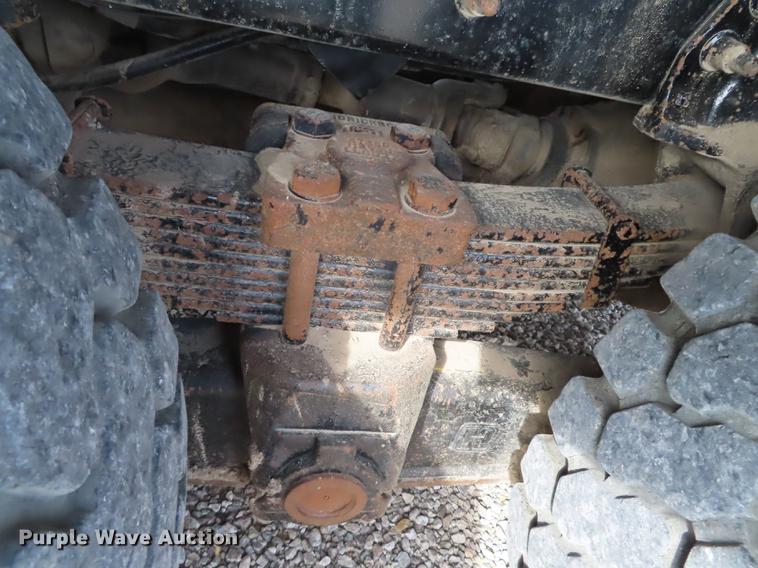 image for item L1482 2009 International 7400 digger derrick truck