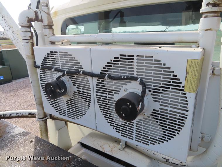 image for item L1482 2009 International 7400 digger derrick truck