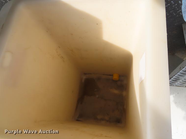 image for item L1482 2009 International 7400 digger derrick truck