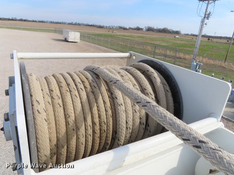 image for item L1482 2009 International 7400 digger derrick truck