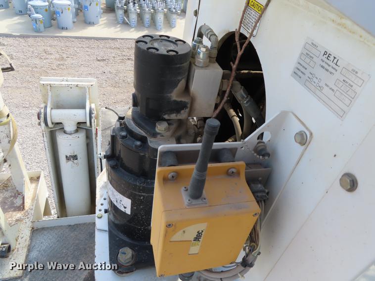 image for item L1482 2009 International 7400 digger derrick truck