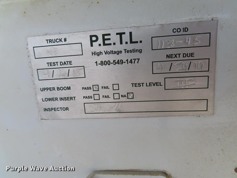 image for item L1482 2009 International 7400 digger derrick truck