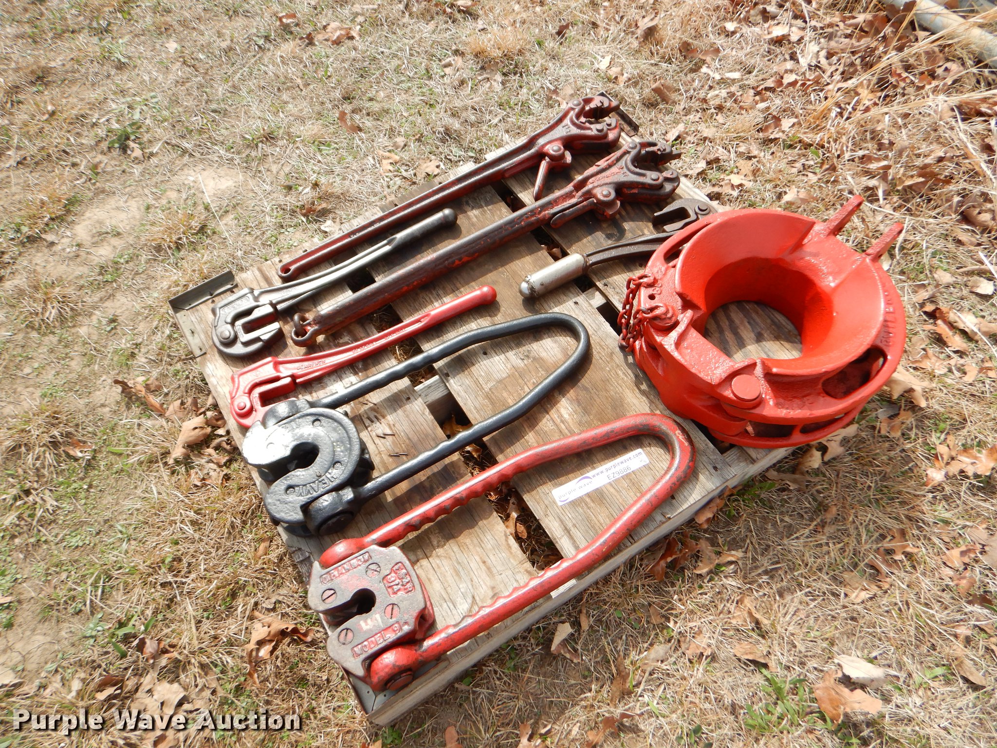 Oil field well service rig tools in Cleveland , OK Item EZ9886 sold