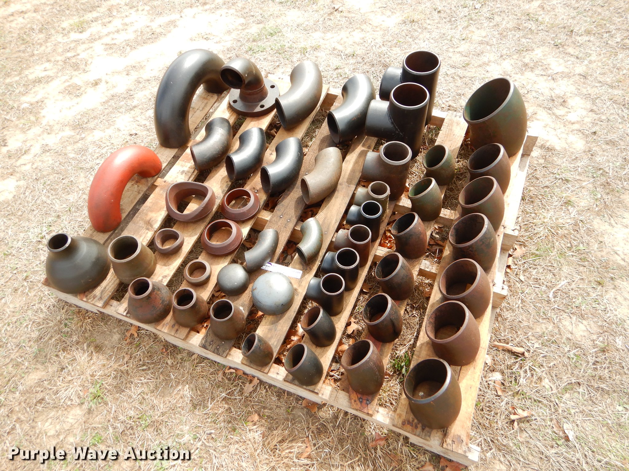 Oil field pipe fittings in Cleveland , OK Item EZ9887 sold Purple Wave