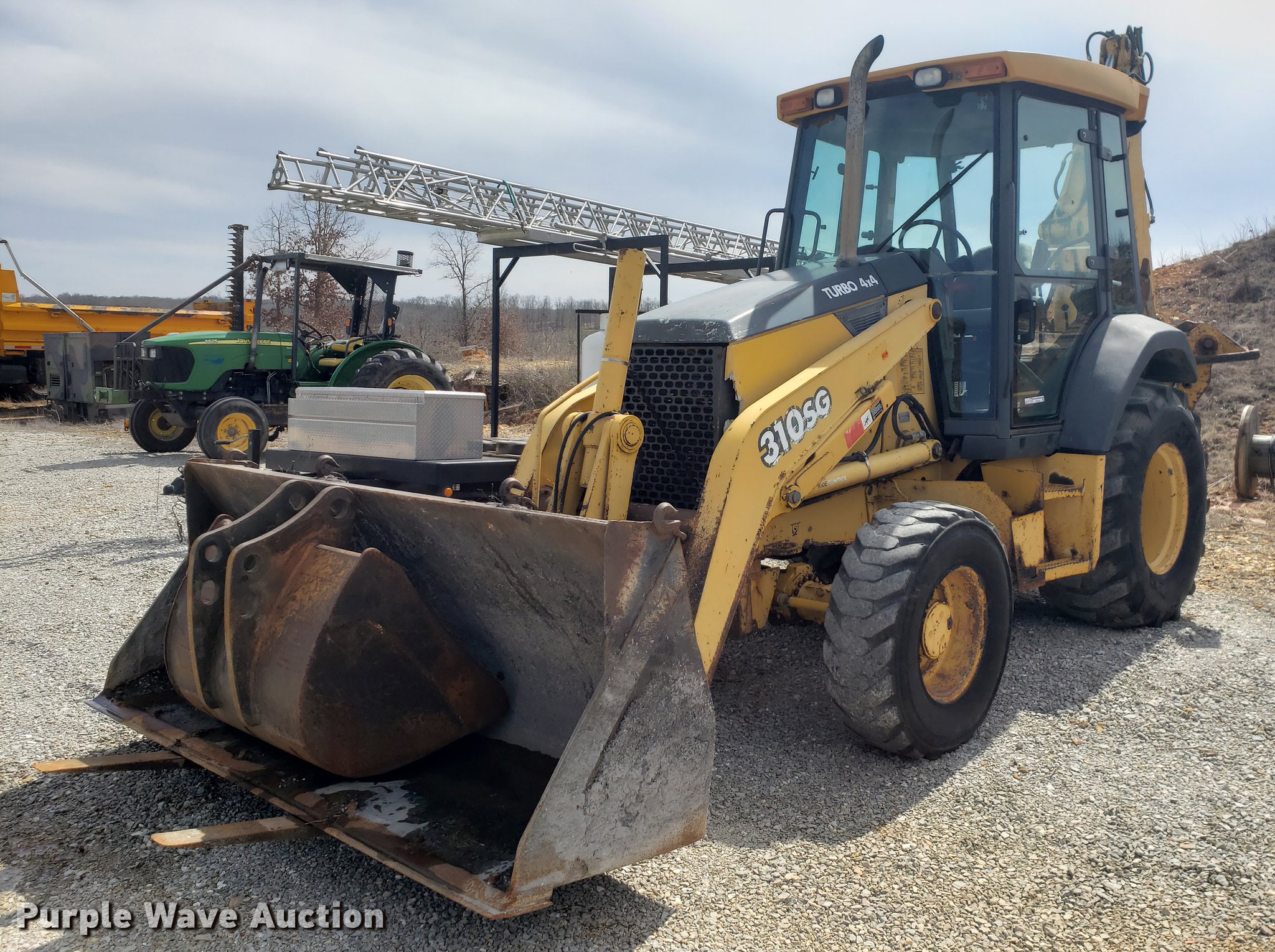 2001 John Deere 310 SG backhoe in Willow Springs, MO Item EZ9921 sold