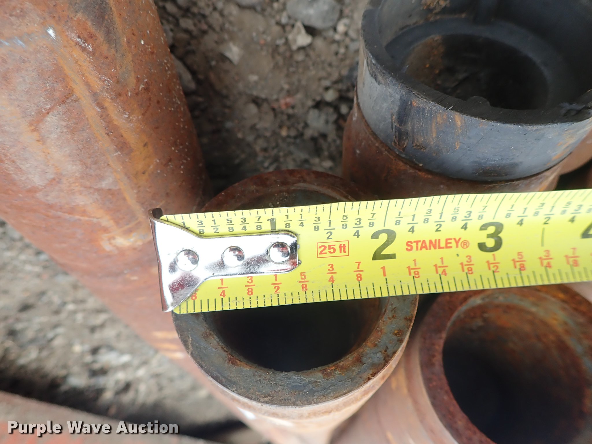 (23) Ditch Witch JT1720 boring rods in Park City, KS Item FL9637 sold