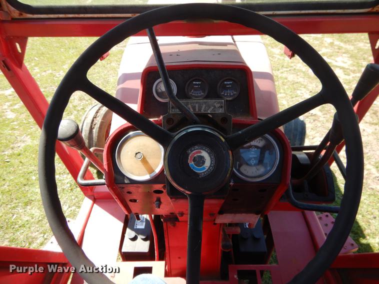 image for item DC0213 1974 International 966 tractor
