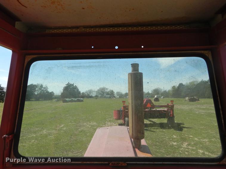 image for item DC0213 1974 International 966 tractor