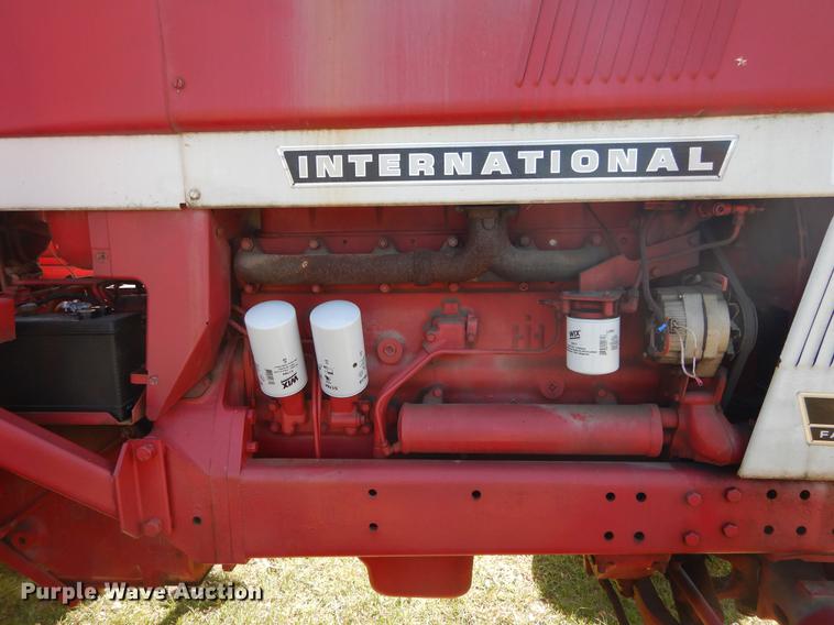 image for item DC0213 1974 International 966 tractor