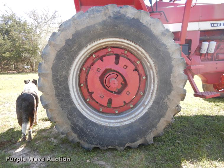 image for item DC0213 1974 International 966 tractor