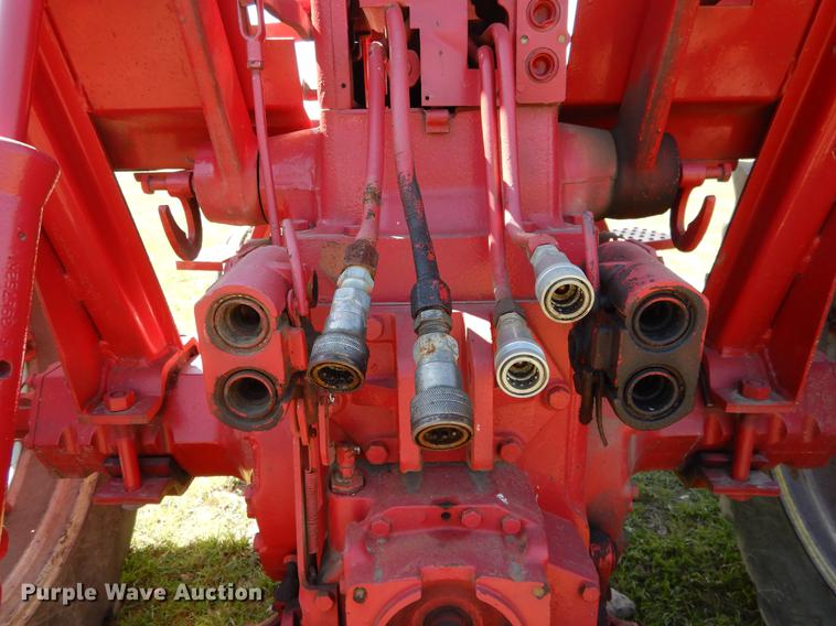 image for item DC0213 1974 International 966 tractor