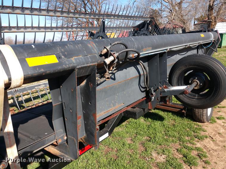 image for item DD6944 MacDon 960 draper head