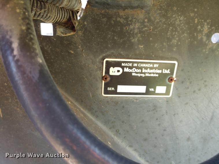 image for item DD6944 MacDon 960 draper head