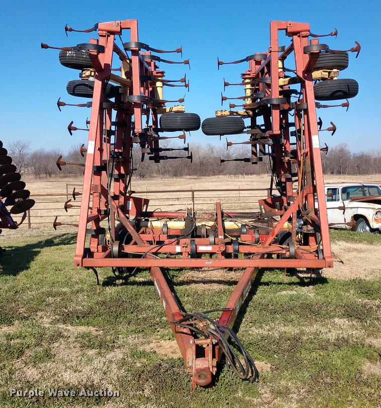 image for item DD6946 Krause 4241 field cultivator