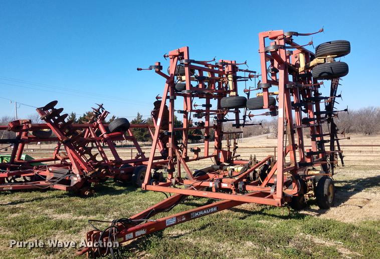 image for item DD6946 Krause 4241 field cultivator