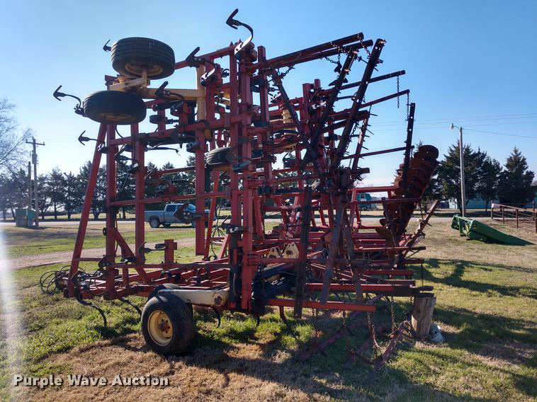 image for item DD6946 Krause 4241 field cultivator