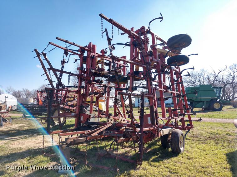 image for item DD6946 Krause 4241 field cultivator