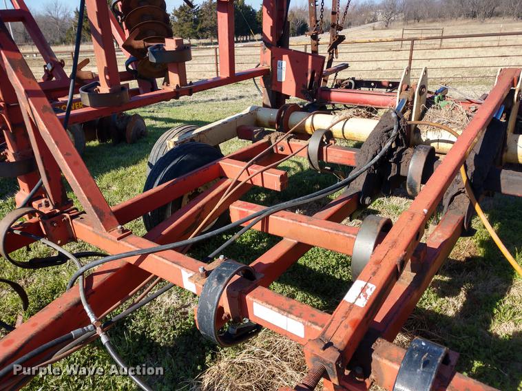 image for item DD6946 Krause 4241 field cultivator