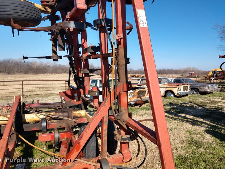 image for item DD6946 Krause 4241 field cultivator