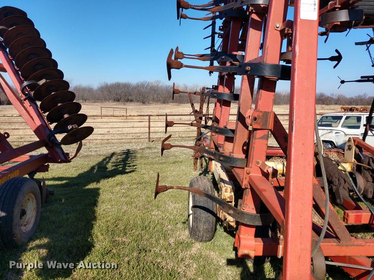 image for item DD6946 Krause 4241 field cultivator