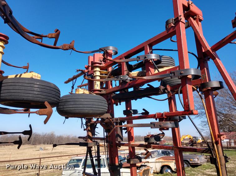 image for item DD6946 Krause 4241 field cultivator