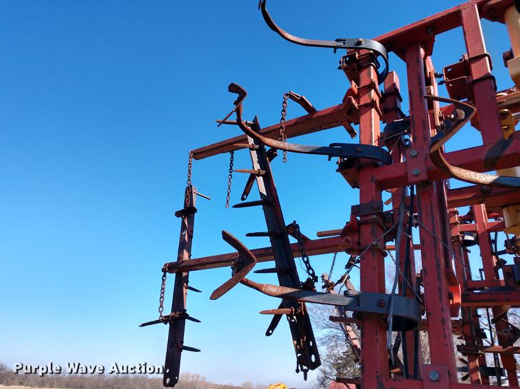 image for item DD6946 Krause 4241 field cultivator