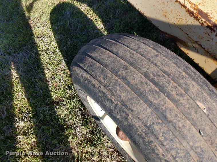 image for item DD6946 Krause 4241 field cultivator