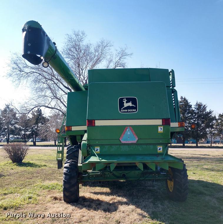 image for item DD6949 1994 John Deere 9600 combine