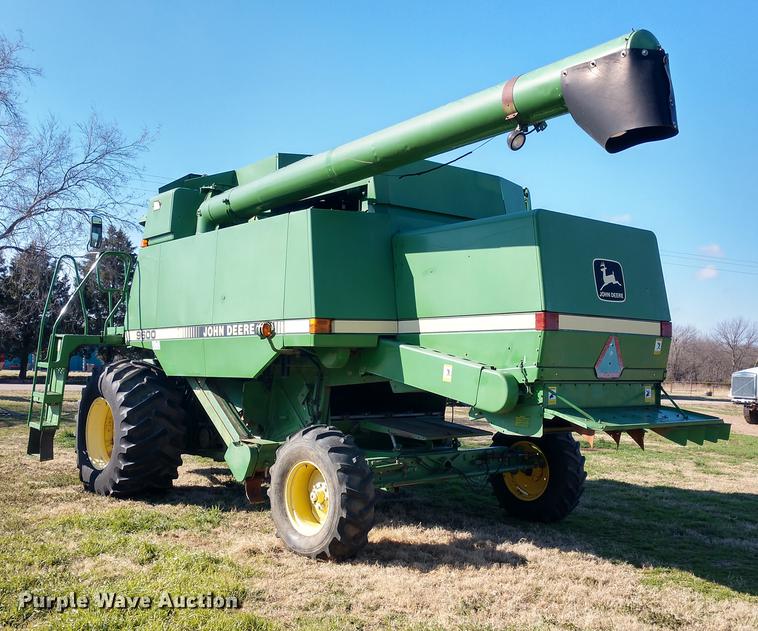 image for item DD6949 1994 John Deere 9600 combine