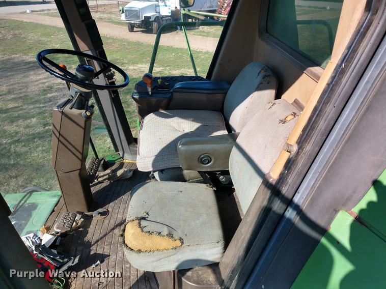 image for item DD6949 1994 John Deere 9600 combine