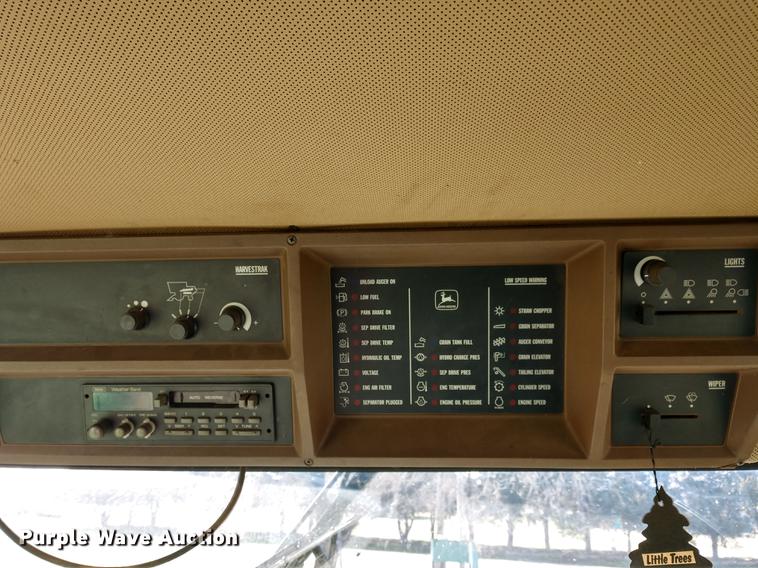 image for item DD6949 1994 John Deere 9600 combine