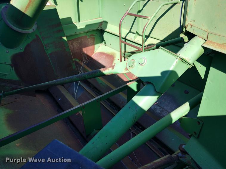 image for item DD6949 1994 John Deere 9600 combine