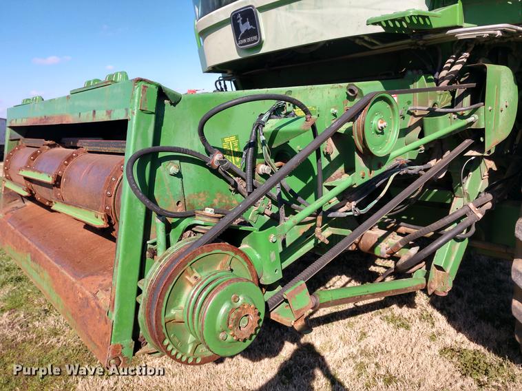 image for item DD6949 1994 John Deere 9600 combine