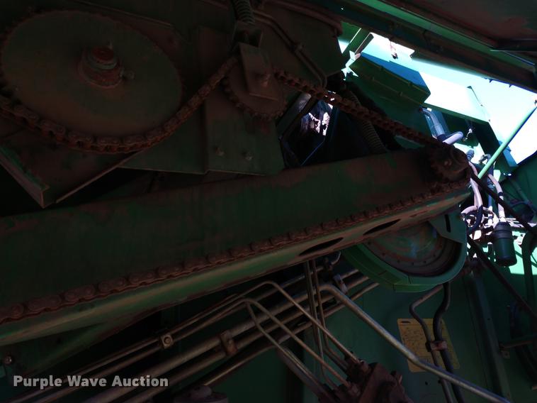 image for item DD6949 1994 John Deere 9600 combine