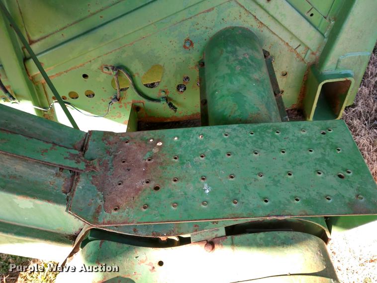 image for item DD6949 1994 John Deere 9600 combine