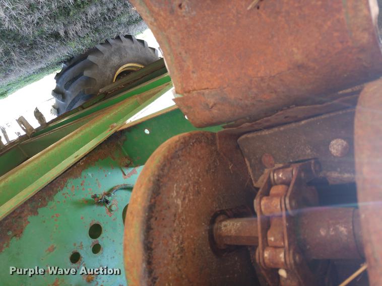 image for item DD6949 1994 John Deere 9600 combine