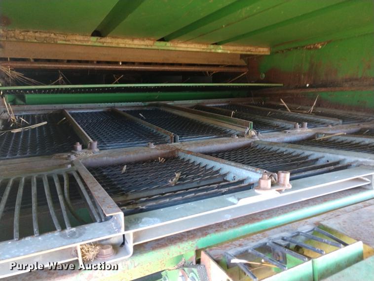 image for item DD6949 1994 John Deere 9600 combine