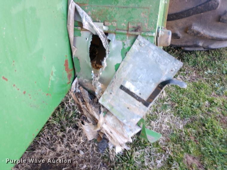 image for item DD6949 1994 John Deere 9600 combine