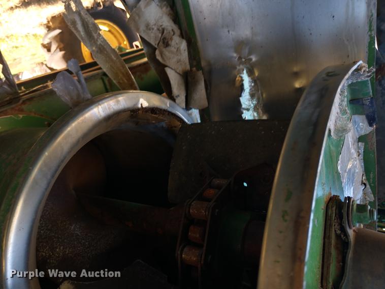 image for item DD6949 1994 John Deere 9600 combine