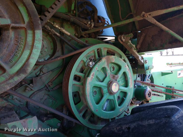 image for item DD6949 1994 John Deere 9600 combine