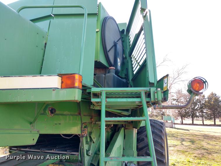 image for item DD6949 1994 John Deere 9600 combine