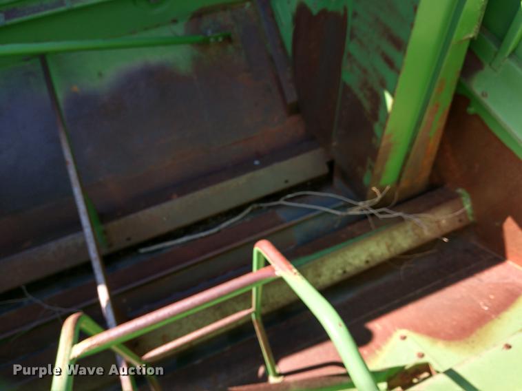 image for item DD6949 1994 John Deere 9600 combine