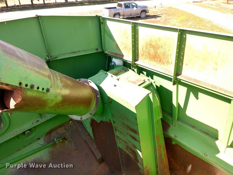 image for item DD6949 1994 John Deere 9600 combine