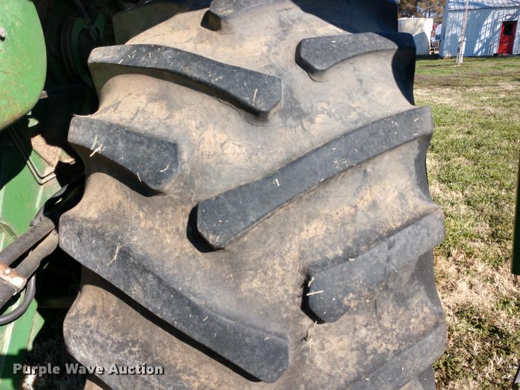 image for item DD6949 1994 John Deere 9600 combine