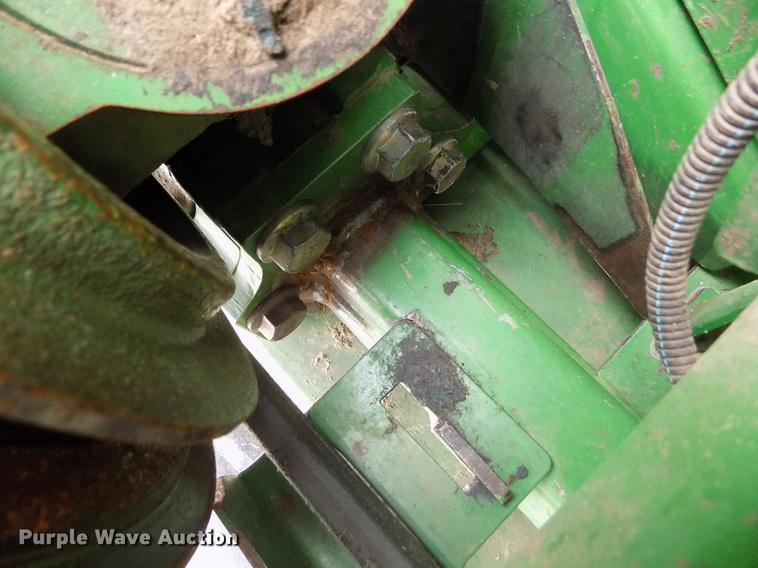 image for item DE1114 2010 John Deere 635F Hydraflex flex head