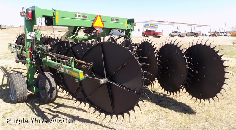 image for item DE1145 2014 Frontier WR5417 hay rake