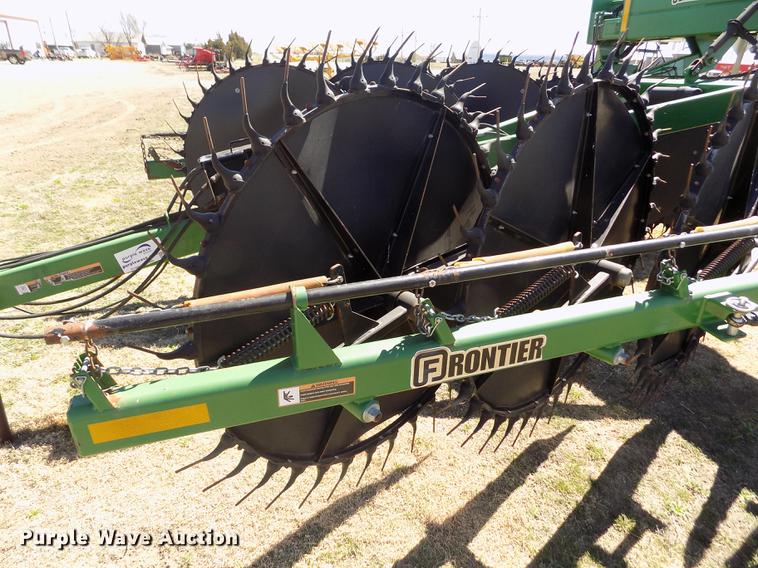 image for item DE1145 2014 Frontier WR5417 hay rake